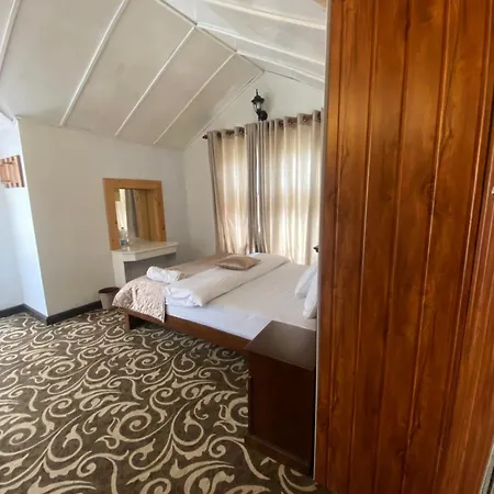 Peak View Hotel Nuwara Eliya