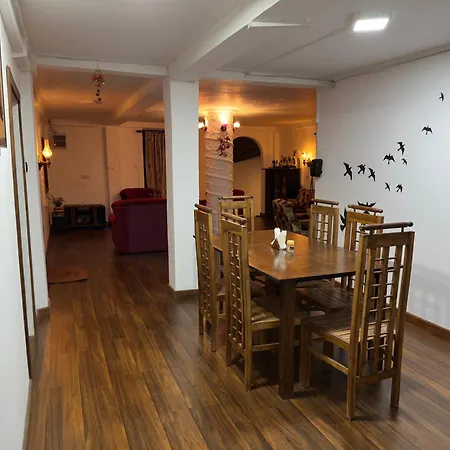 Homestay The Woodside Manor