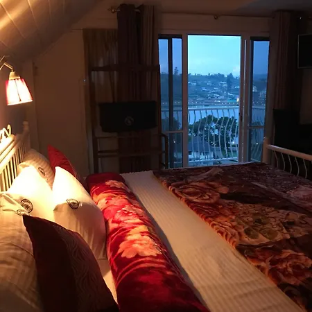 Misty Paradise Of Gregory Bed & Breakfast