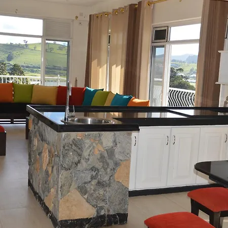 Bed & Breakfast Misty Paradise Of Gregory 3*