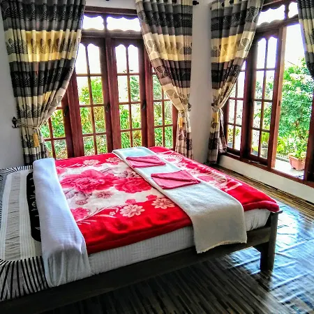 Inn Travellers Nest