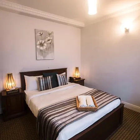 Hotel Little England By Celeste