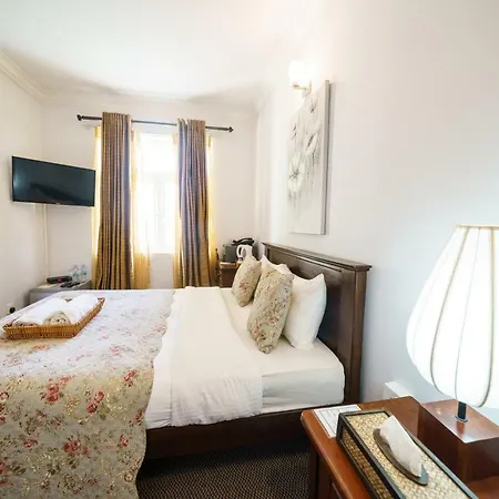 Little England By Celeste Hotel