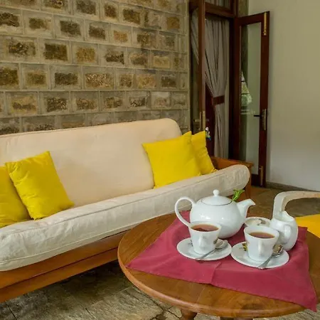 Stafford Bungalow - Exclusive Luxury Within A Private Tea Estate Villa *