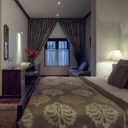 Stafford Bungalow - Exclusive Luxury Within A Private Tea Estate Villa *
