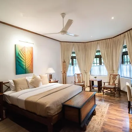 Stafford Bungalow - Exclusive Luxury Within A Private Tea Estate Villa *