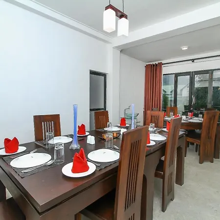 Hotel Delphin Nuwara Eliya