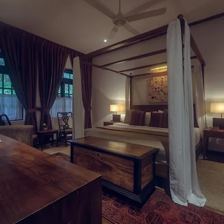 Stafford Bungalow - Exclusive Luxury Within A Private Tea Estate *