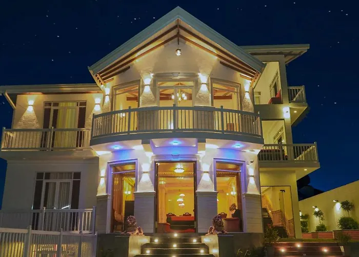 Twin Villa Red