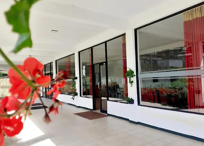 New Unique View Hotel Nuwaraeliya