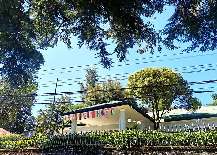 Waterfield Bungalow By Liyozi Leasiure