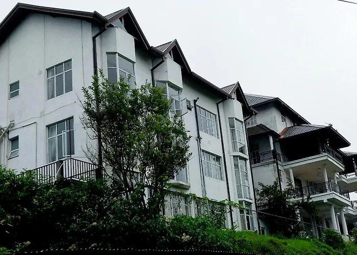 Drizzle Ridge Hotel
