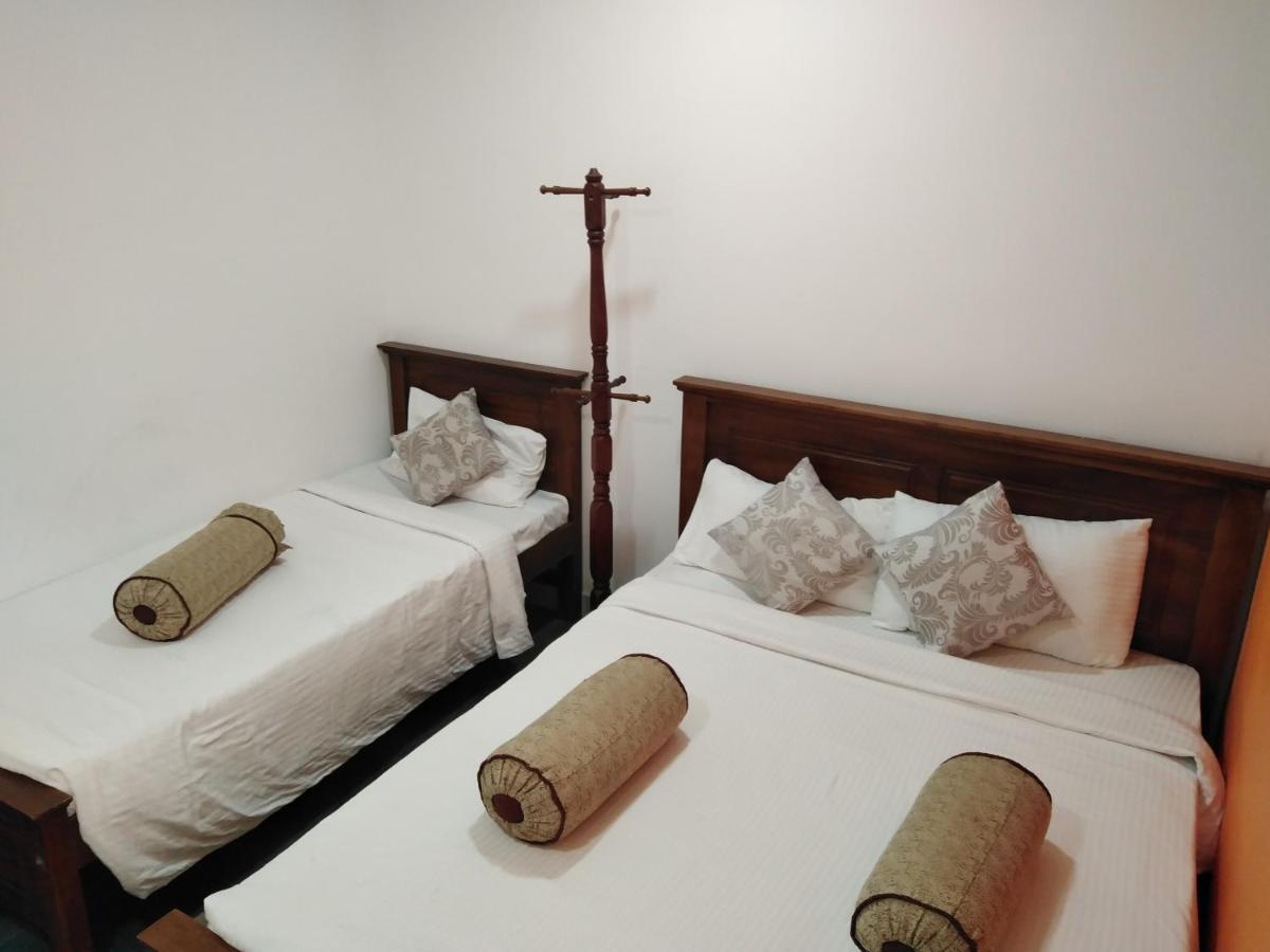 Rest Master Luxury Bunglaw Hotel Nuwara Eliya