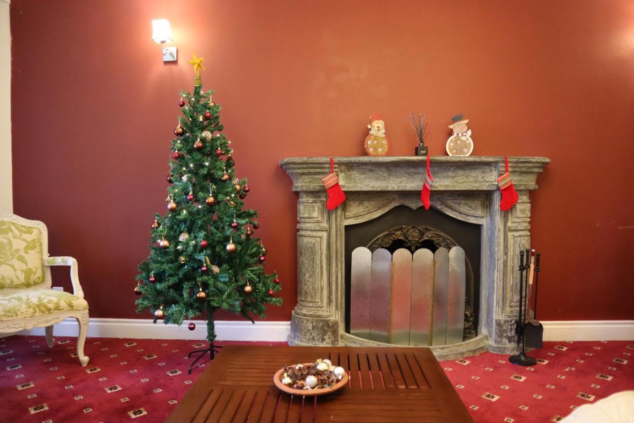 Little England By Celeste Hotel 4*