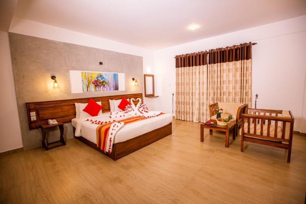 Seasons - Hotel Nuwara Eliya