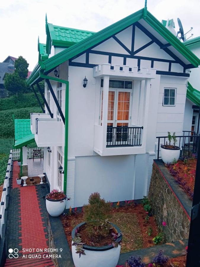 White Vintage Bunglow * Nuwara Eliya