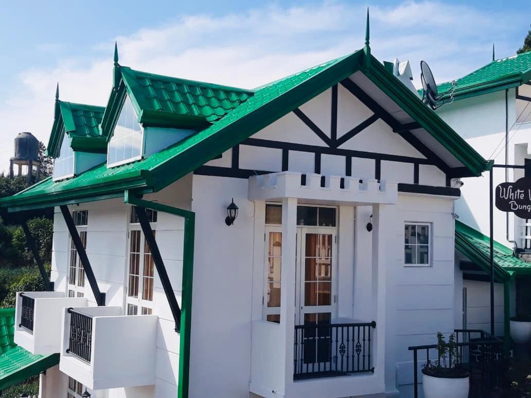 Hotel White Vintage Bunglow *