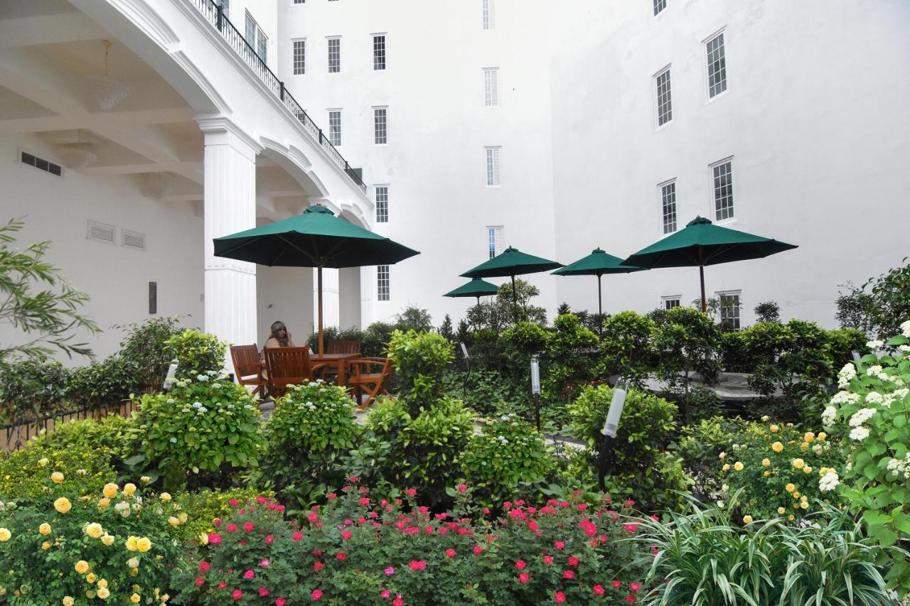 Araliya Red - Budget Friendly Hotel- Where Find Stunning 360 Panoramic View Of Hotel Nuwara Eliya