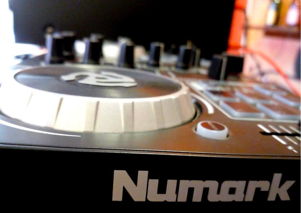 Hotel Twin Red - Luxury With Mountain View