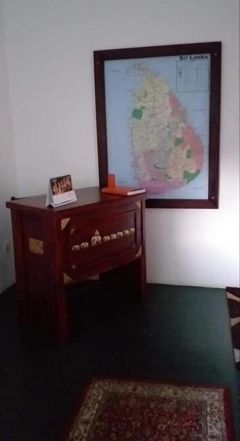 Dutch * Nuwara Eliya