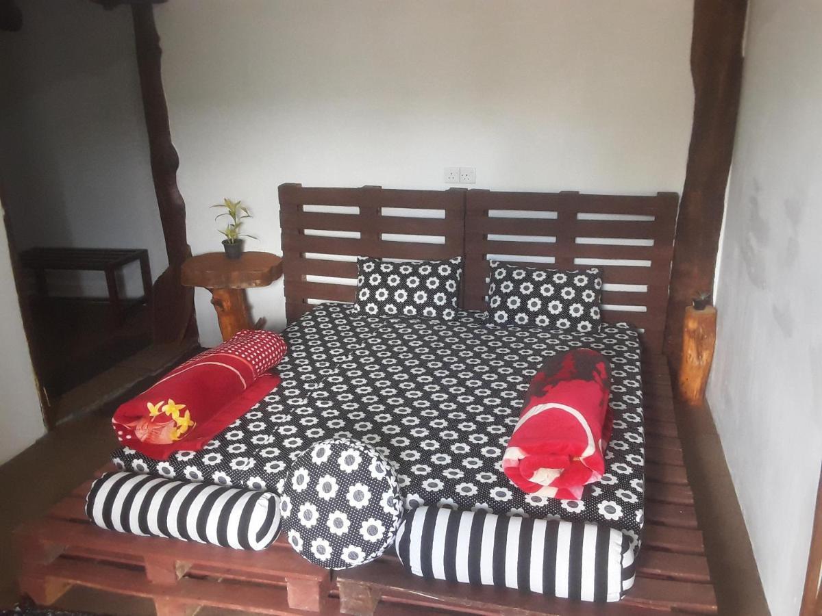 20/20 Wood * Nuwara Eliya