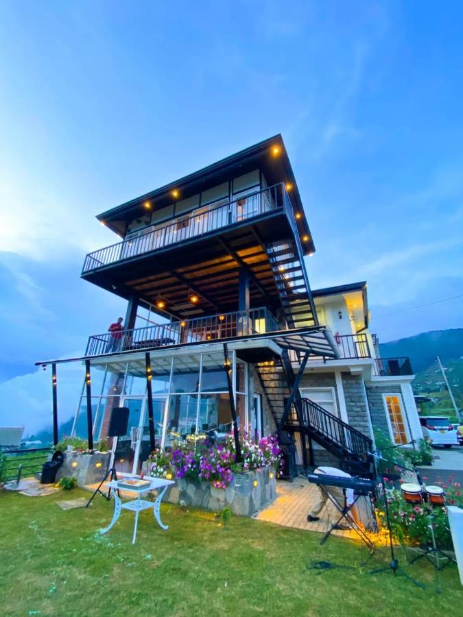 Friendly Hills Hotel