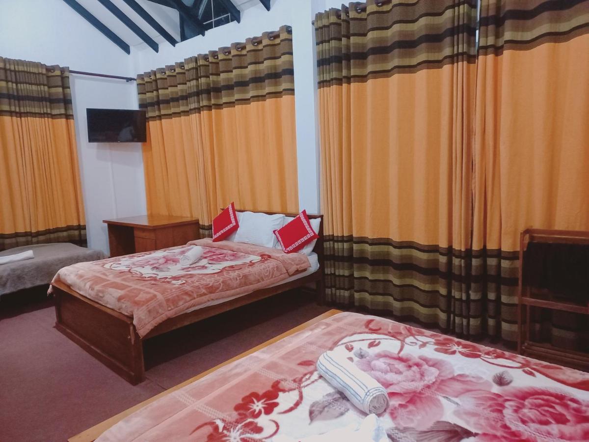 White Vintage Bunglow * Nuwara Eliya