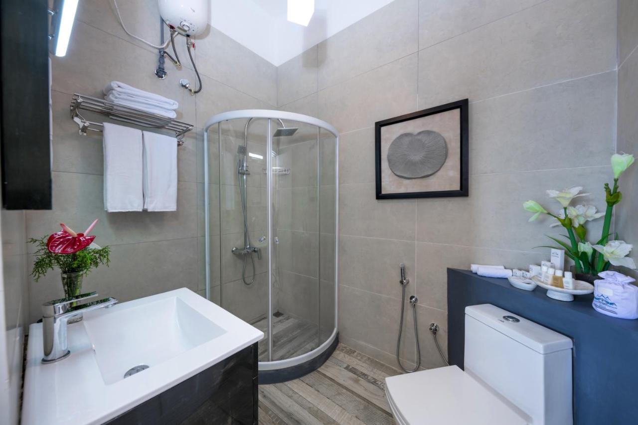 Floating Mountain Nuwara Eliya