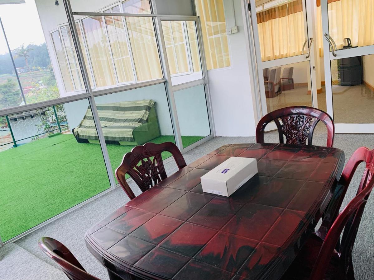 Sinora Bungalow Bed & Breakfast *
