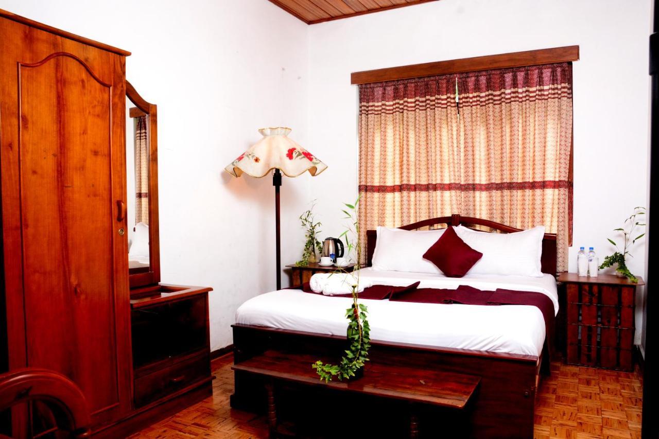 The West Gate Bungalow Bed & Breakfast
