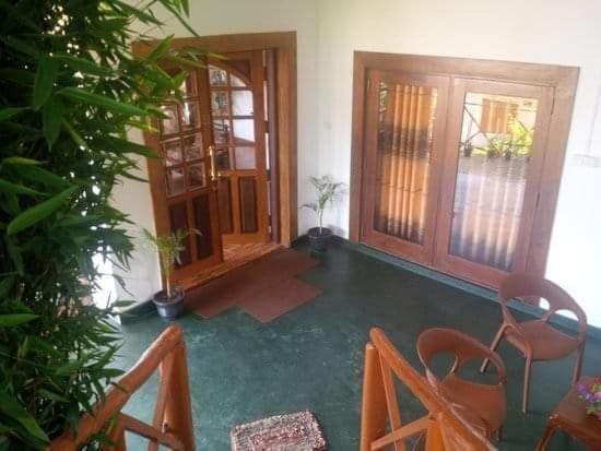 Hotel Thalagala Oya & Restaurant