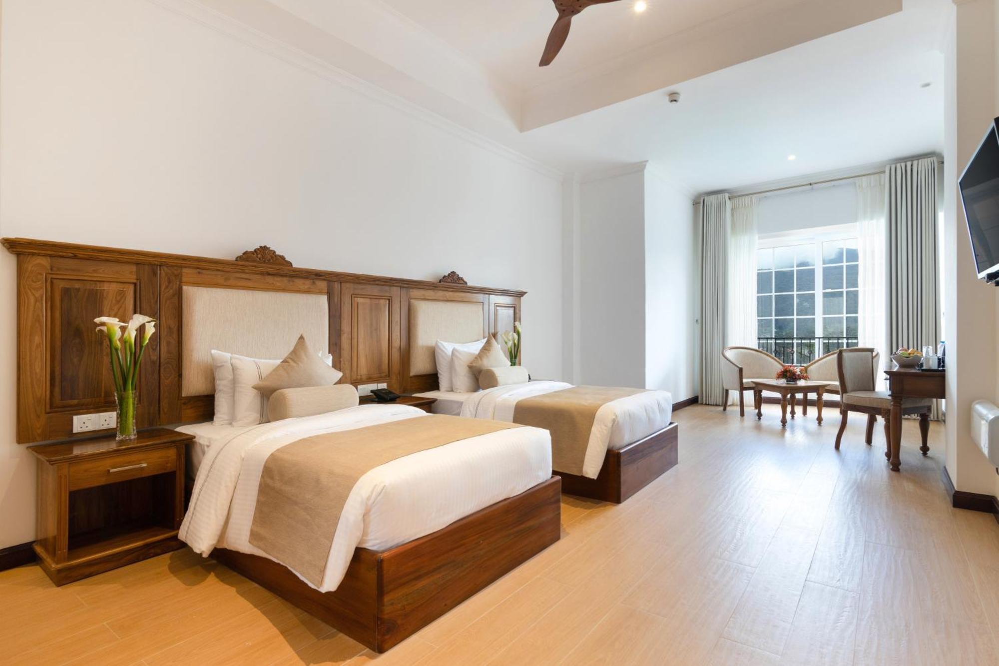 Hotel Araliya Red - Budget Friendly Hotel- Where Find Stunning 360 Panoramic View Of