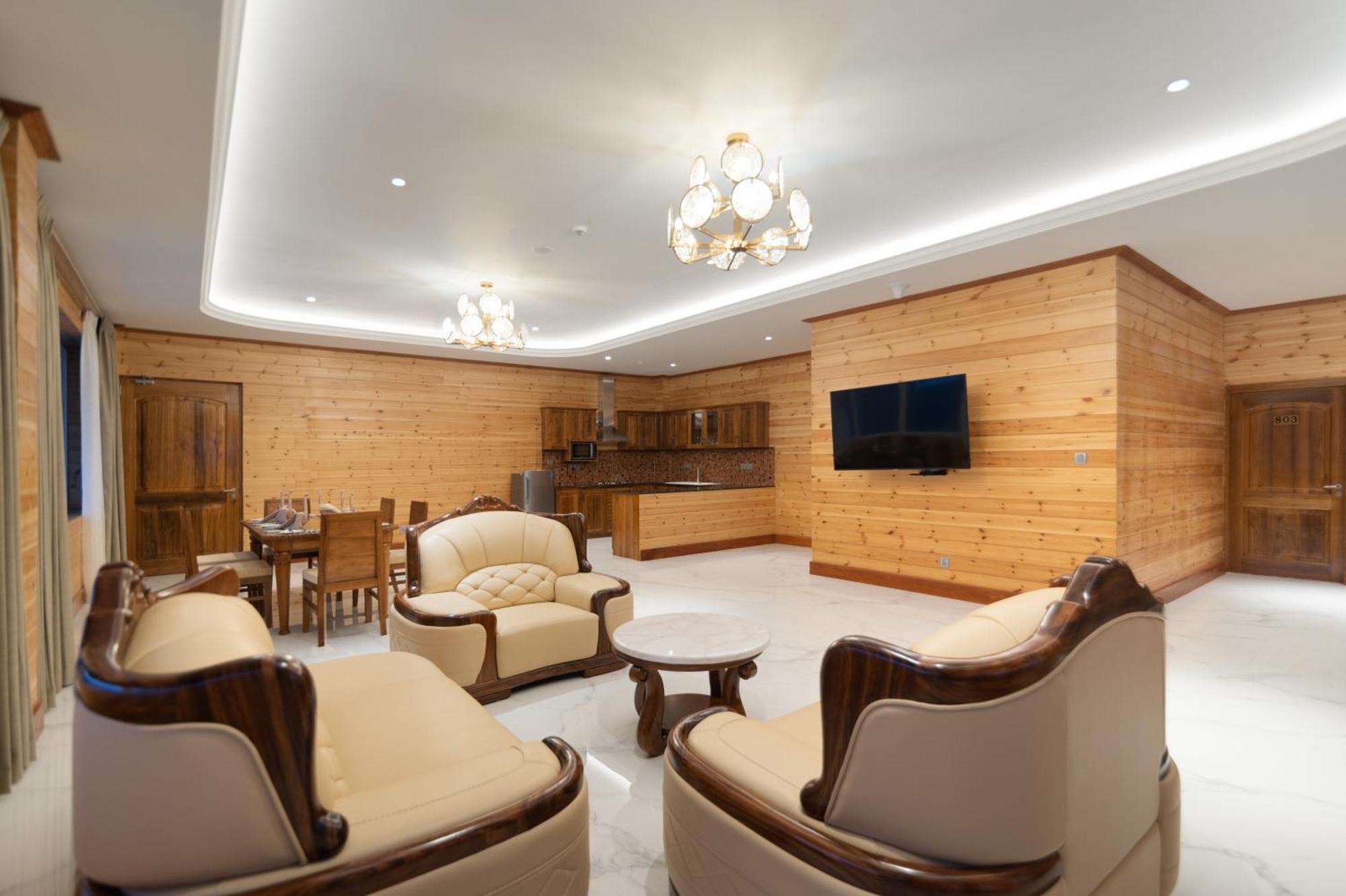 Araliya Red - Budget Friendly Hotel- Where Find Stunning 360 Panoramic View Of 4* Nuwara Eliya