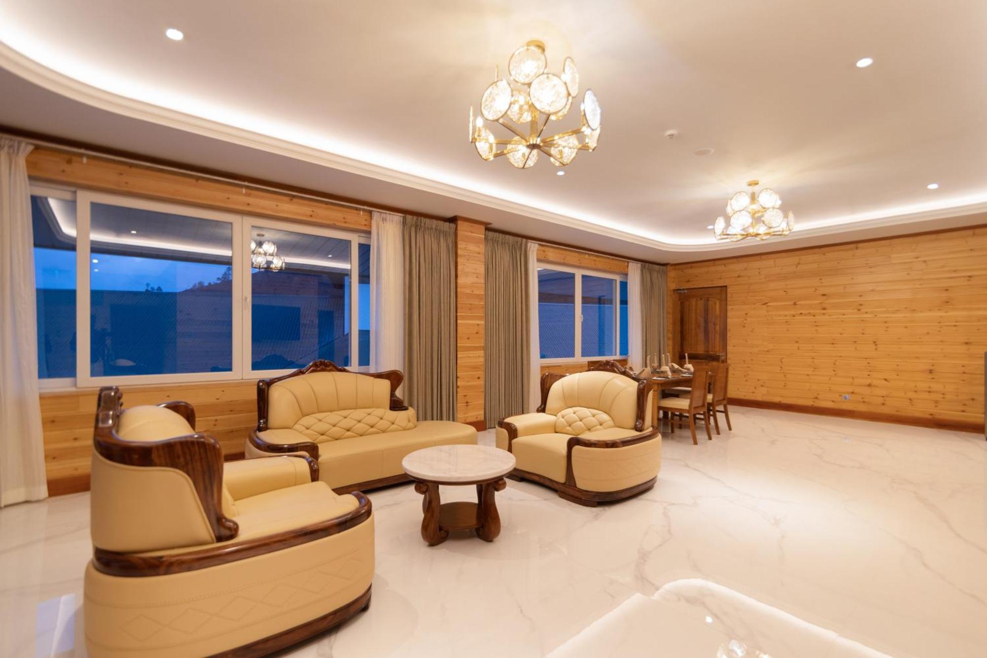 Araliya Red - Budget Friendly Hotel- Where Find Stunning 360 Panoramic View Of Hotel Nuwara Eliya