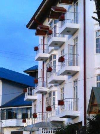 Royal Pearl Hills Hotel