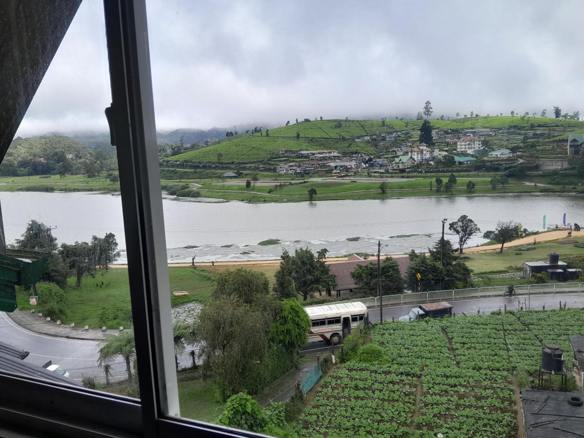 Hotel Creek View