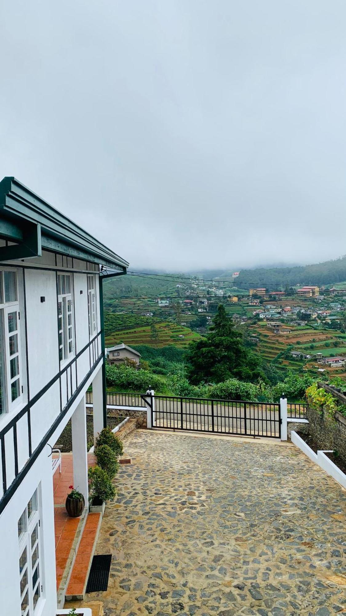Lilys Nuwaraeliya Hotel 3*