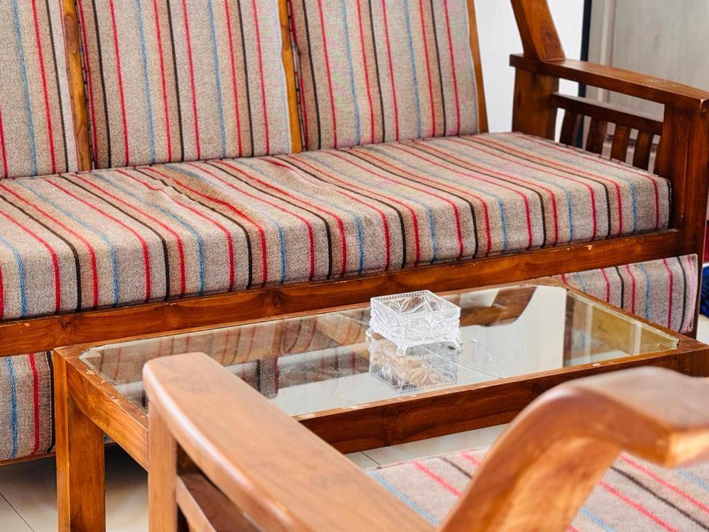 Shalika * Nuwara Eliya