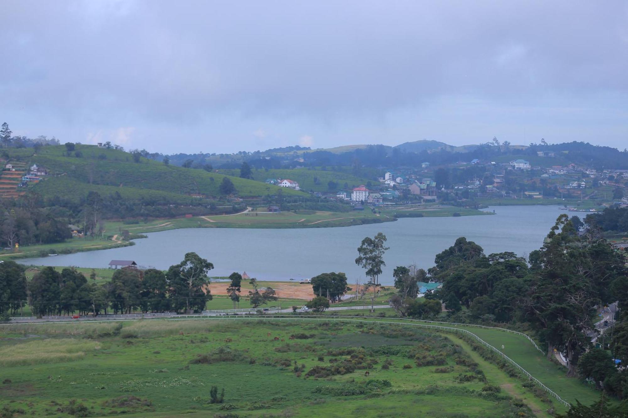 Araliya Red - Budget Friendly Hotel- Where Find Stunning 360 Panoramic View Of Hotel