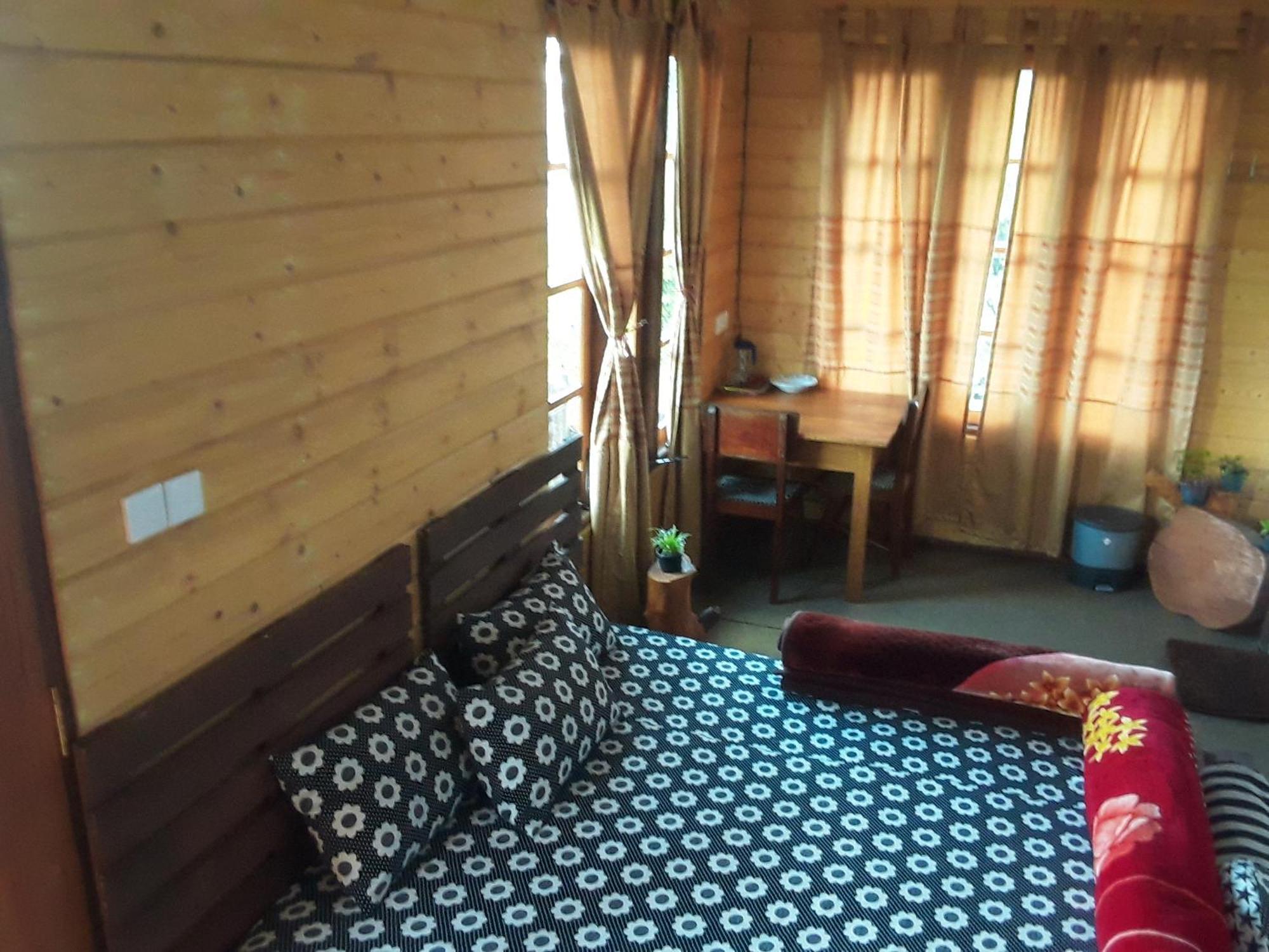 20/20 Wood Nuwara Eliya