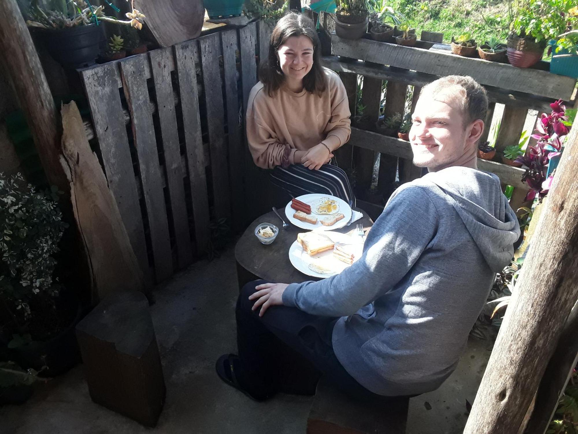 20/20 Wood Homestay Nuwara Eliya