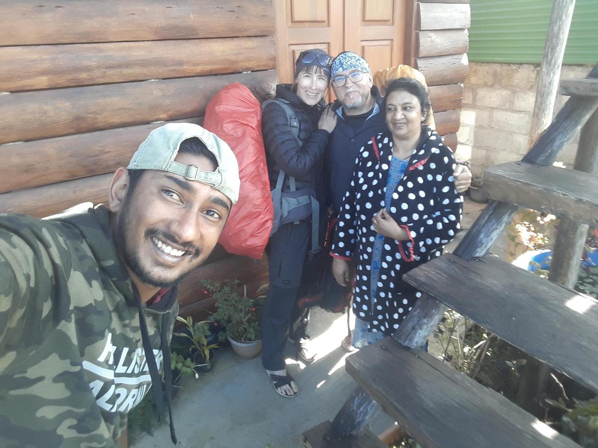 20/20 Wood Homestay