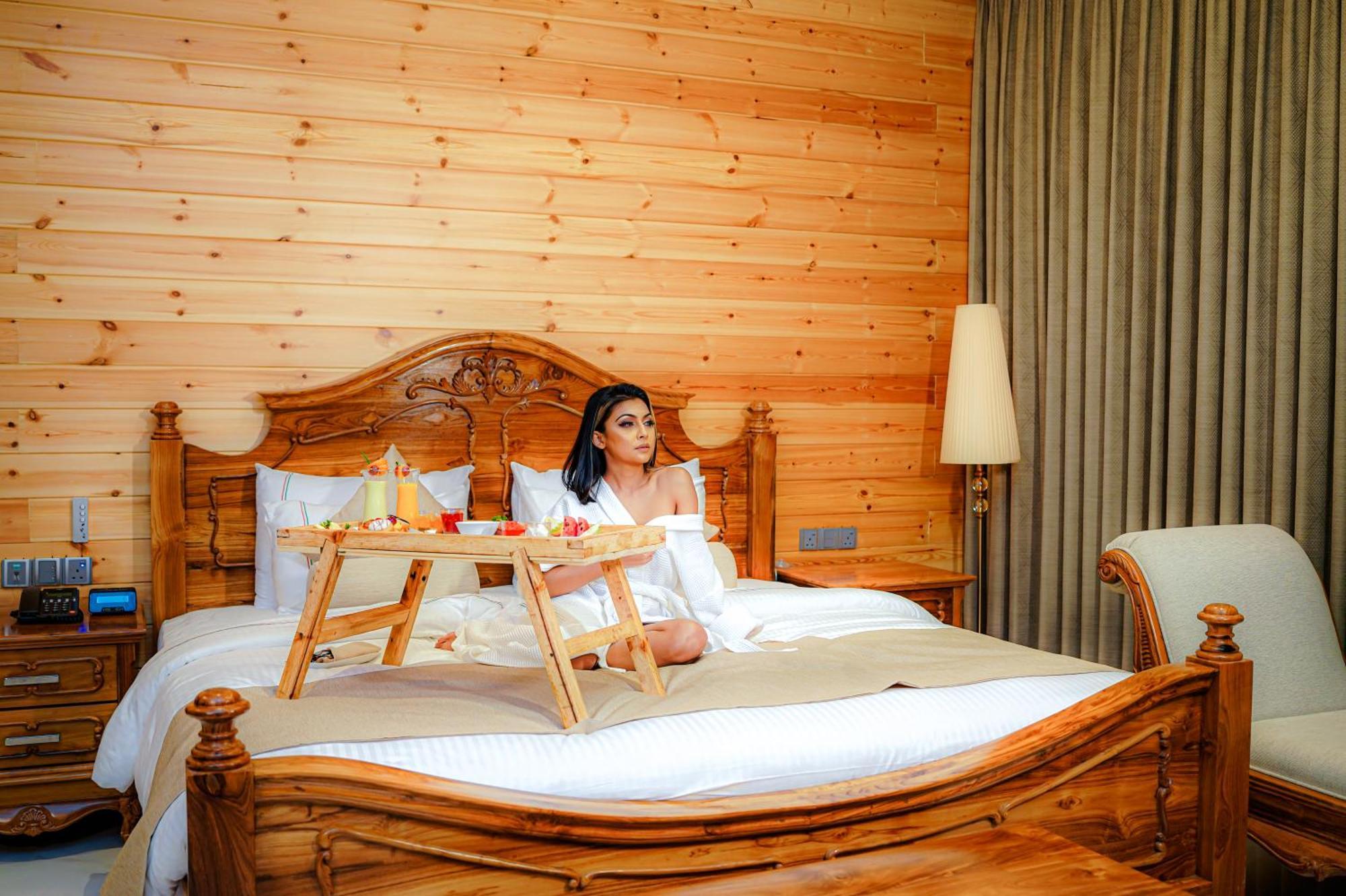 Araliya Red - Budget Friendly Hotel- Where Find Stunning 360 Panoramic View Of Hotel