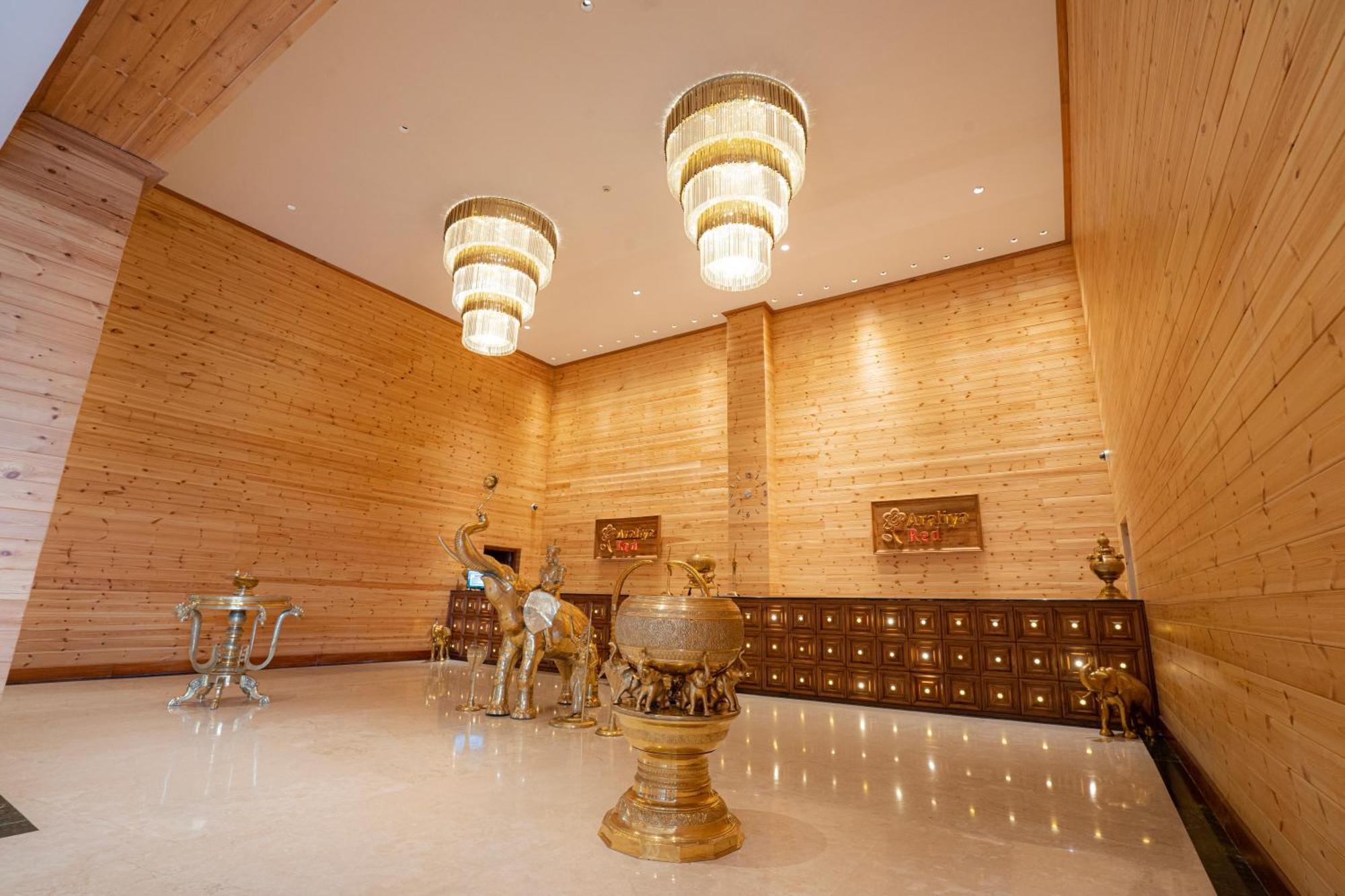Araliya Red - Budget Friendly Hotel- Where Find Stunning 360 Panoramic View Of Nuwara Eliya