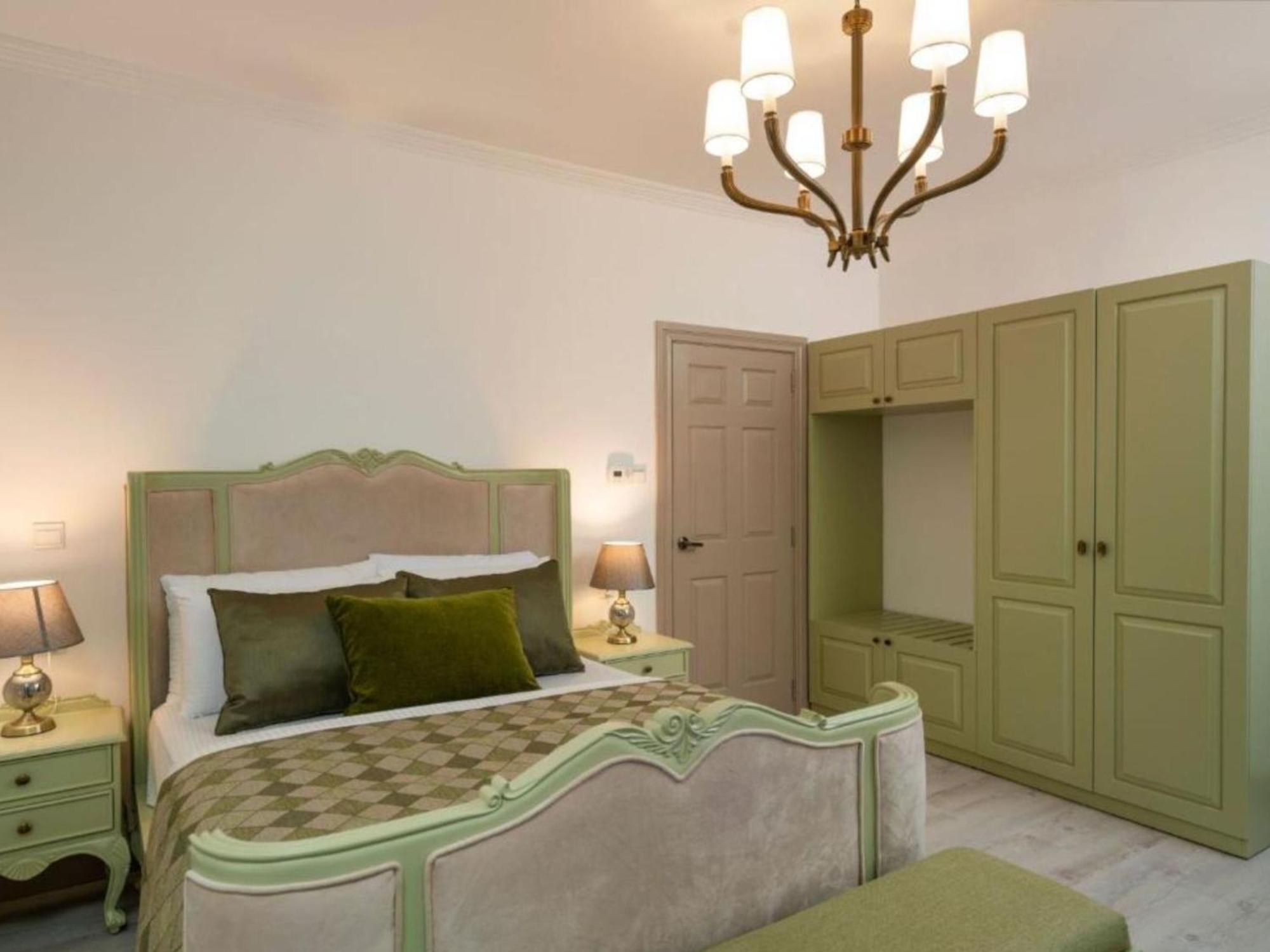 Stoney Croft 5*