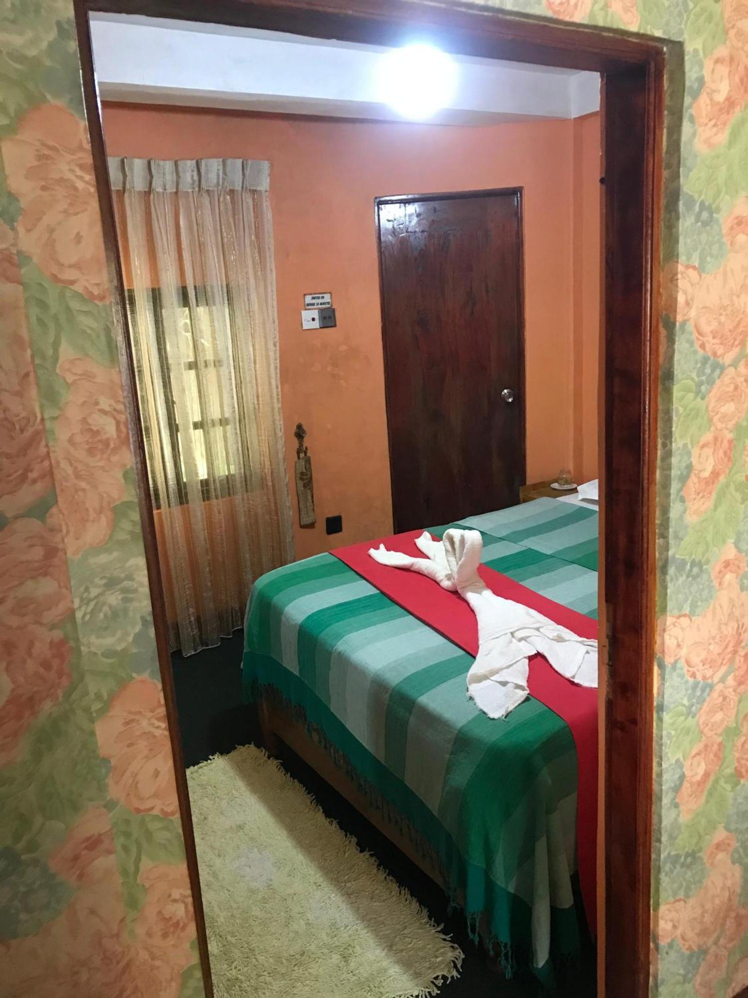 Red Wood Guest house Nuwara Eliya