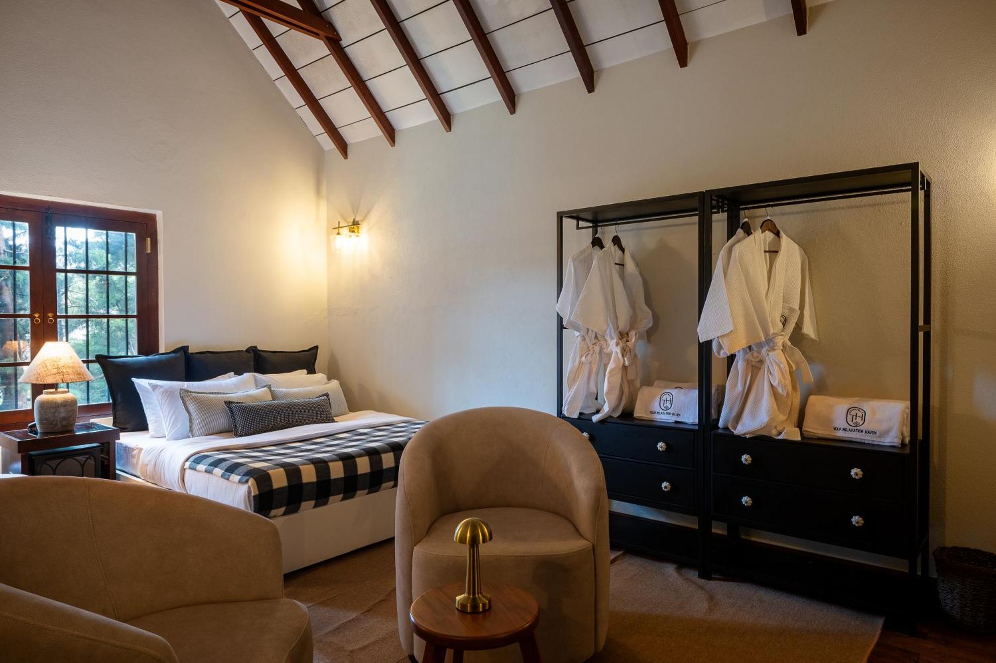 Bed & Breakfast Tathya Hills - Luxe Garden Retreat In The Hills Nuwara Eliya