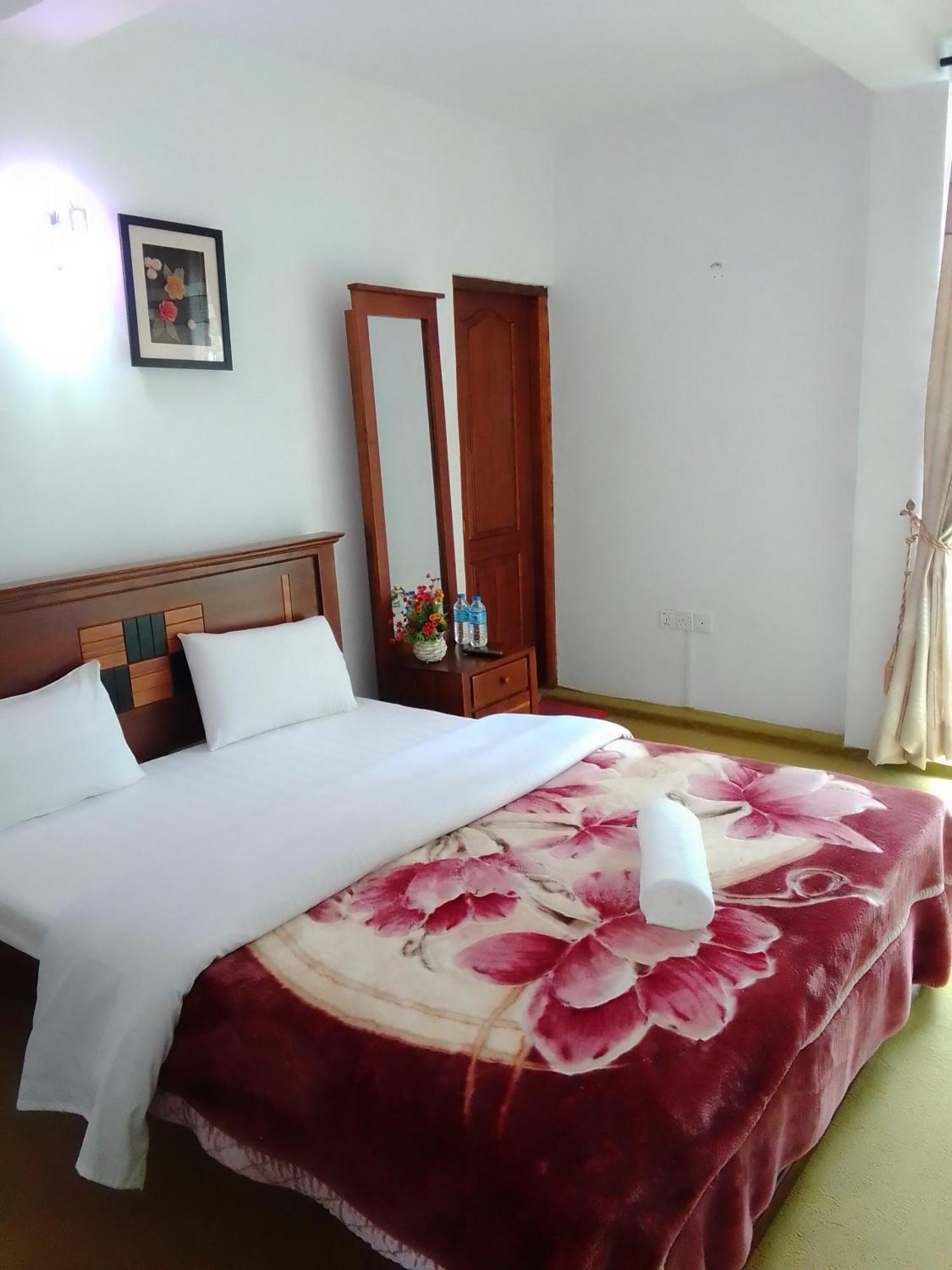 Drizzle Ridge Hotel