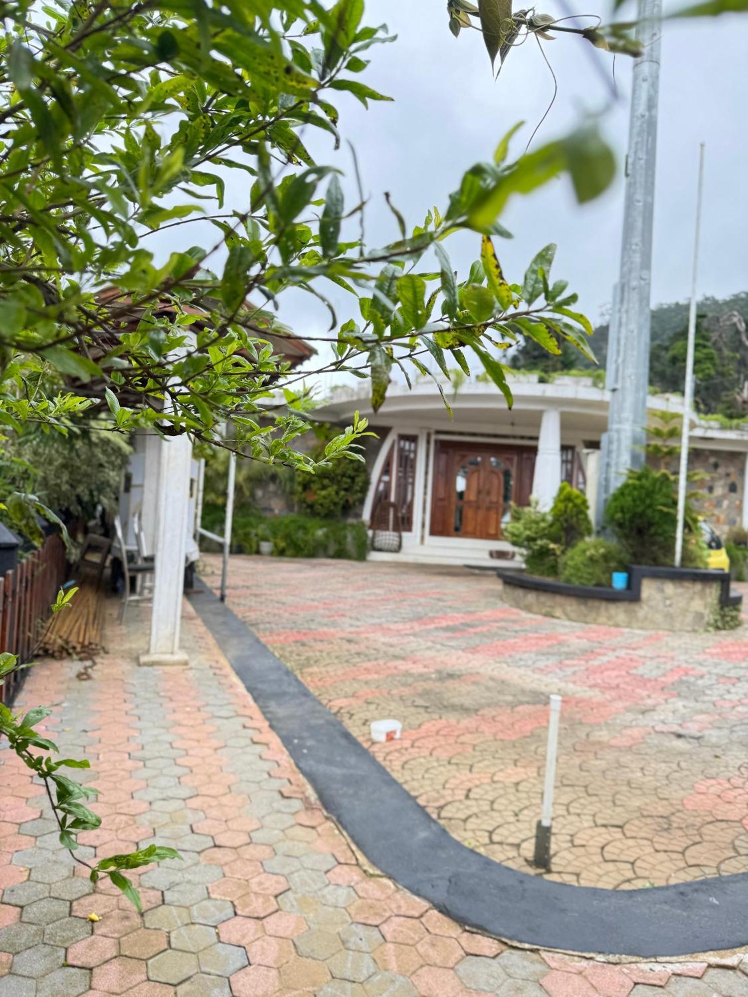 White Tower Hotel Nuwara Eliya
