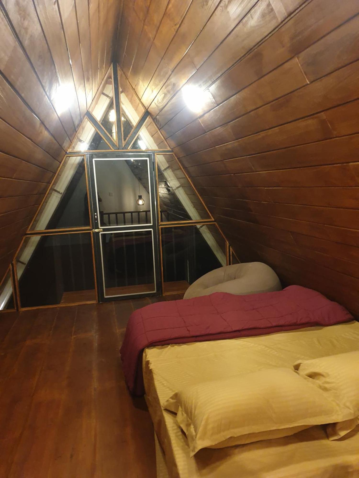 Aryans Hotel
